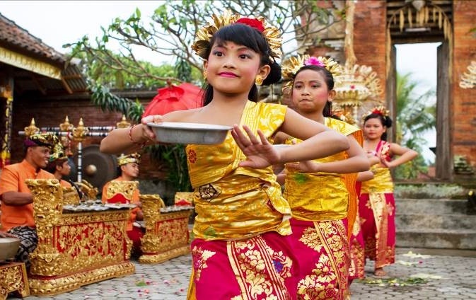 ΜΠΑΛΙ 10ημ ΠΑΣΧΑ (P2)