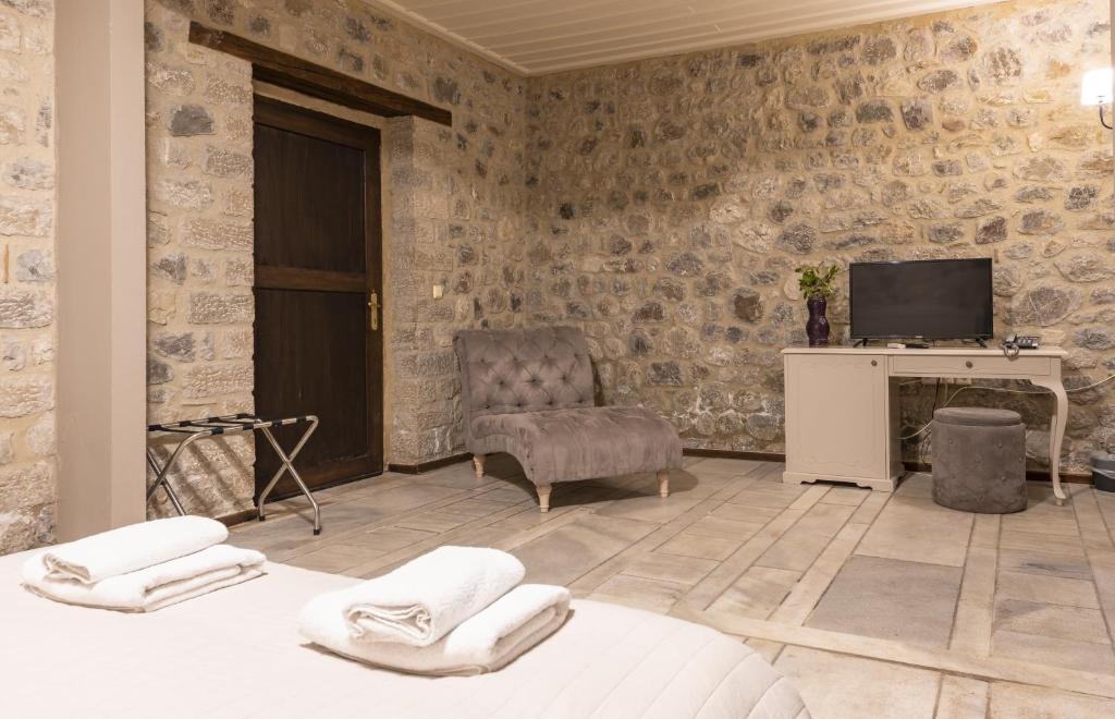 SEMANTRON TRADITIONAL VILLAGE 4* ΕΛΑΙΩΝΑΣ ΔΙΑΚΟΠΤΟ  ΧΡΙΣΤΟΥΓΕΝΝΑ - ΠΡΩΤΟΧΡΟΝΙΑ - ΦΩΤΑ (P2)